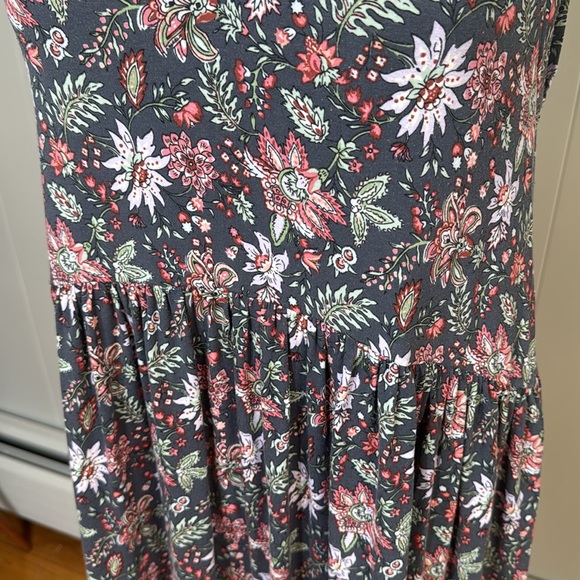 LOFT Womens Medium Sleeveless Dress Stretchy Gray w Floral Pattern V-Neck - Picture 3 of 8